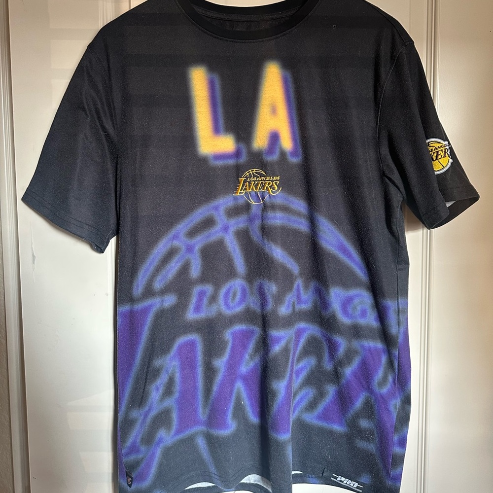 Lakers tee